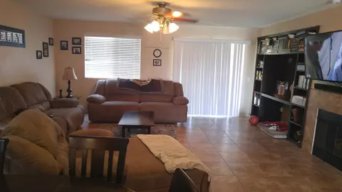 43502 Harbor St, Lancaster, CA 93536 photo 5
