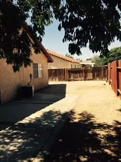 43902 Estrella Ln, Lancaster, CA 93535 photo 6