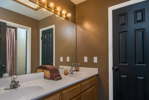 6033 Tulip Cir, Lancaster, CA 93536 photo 11