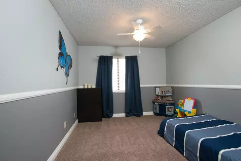 6033 Tulip Cir, Lancaster, CA 93536 photo 12