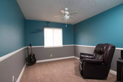 6033 Tulip Cir, Lancaster, CA 93536 photo 14