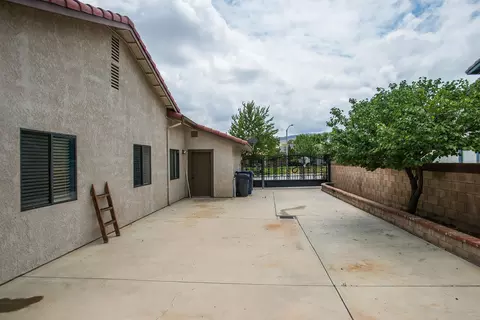 6033 Tulip Cir, Lancaster, CA 93536 photo 19