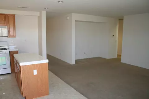 38210 Armstrong Dr, Palmdale, CA 93552 photo 5