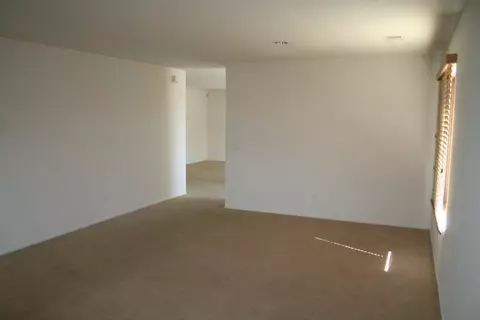 38210 Armstrong Dr, Palmdale, CA 93552 photo 4
