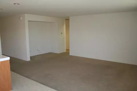 38210 Armstrong Dr, Palmdale, CA 93552 photo 9