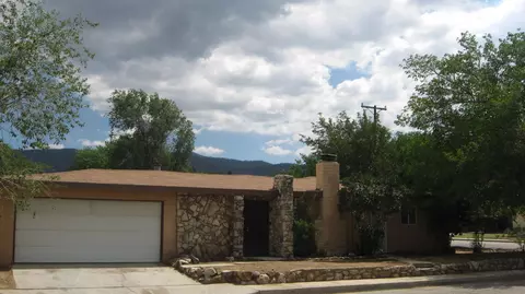 900 Oakwood St, Tehachapi, CA 93561 photo 4