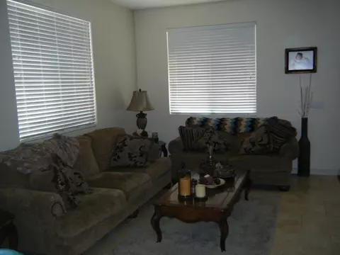 42956 Carpenter Dr, Lancaster, CA 93535 photo 7