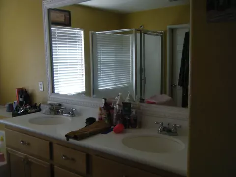 42956 Carpenter Dr, Lancaster, CA 93535 photo 3