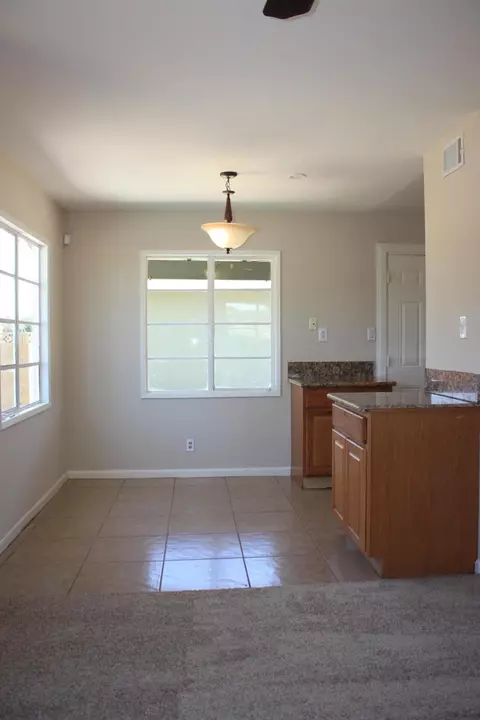 222 Avenue J12 E, Lancaster, CA 93535 photo 4