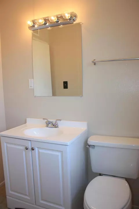 222 Avenue J12 E, Lancaster, CA 93535 photo 9