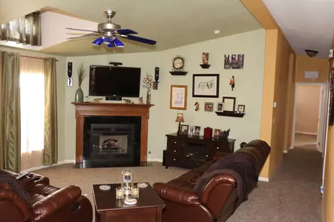 3524 Avenue R Space 24 Ave E Apt Sp #SP 24, Palmdale, CA 93550 photo 17