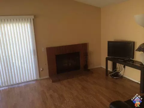 37150 28th Street St E, Palmdale, CA 93550 photo 3