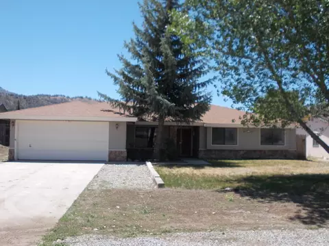28020 Stallion Springs Dr, Tehachapi, CA 93561 photo 2