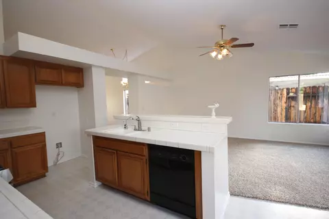2143 Avenue K3 E, Lancaster, CA 93535 photo 13