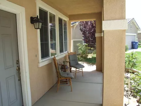 45430 Stanridge Ave, Lancaster, CA 93535 photo 2