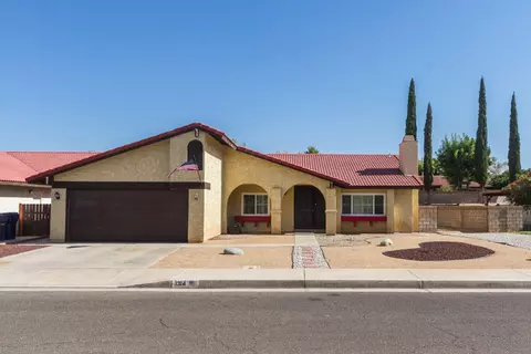 1314 Pasteur Dr, Lancaster, CA 93535 photo 1
