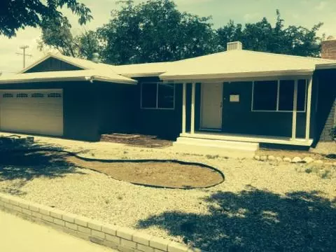 44346 4th St E, Lancaster, CA 93535 photo 2