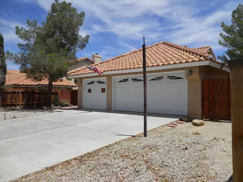 37714 57th St E, Palmdale, CA 93552 photo 3
