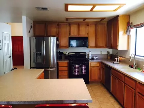 6023 Lilac Cir, Lancaster, CA 93536 photo 3