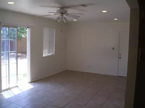 1608 Avenu Q6 E, Palmdale, CA 93550 photo 2