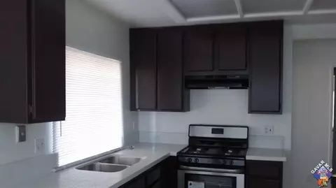 503 E Jackman St, Lancaster, CA 93535 photo 4