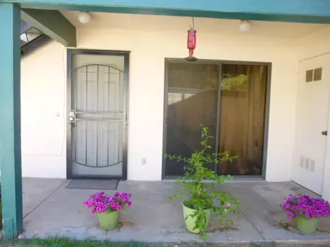 44430 15th St E Apt 4 St, Lancaster, CA 93535 photo 1