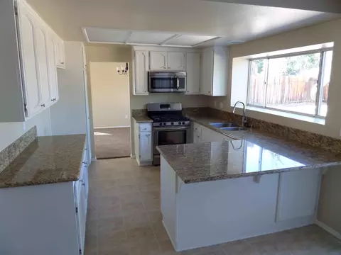 3647 Comet Ct, Palmdale, CA 93550 photo 7