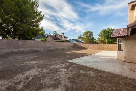 44938 Caboose Dr, Lancaster, CA 93535 photo 16
