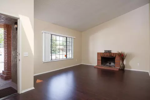 37742 Janus Dr, Palmdale, CA 93550 photo 4
