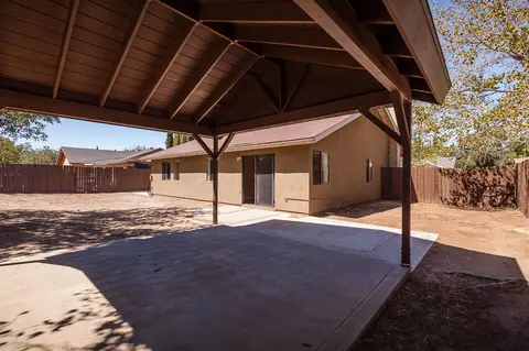 37742 Janus Dr, Palmdale, CA 93550 photo 16