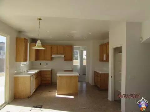 1318 Valiant St, Lancaster, CA 93534 photo 8