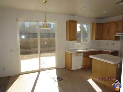 1318 Valiant St, Lancaster, CA 93534 photo 9