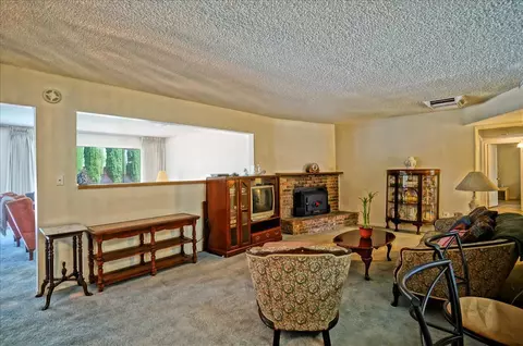 1139 Avenue J4 E, Lancaster, CA 93535 photo 5