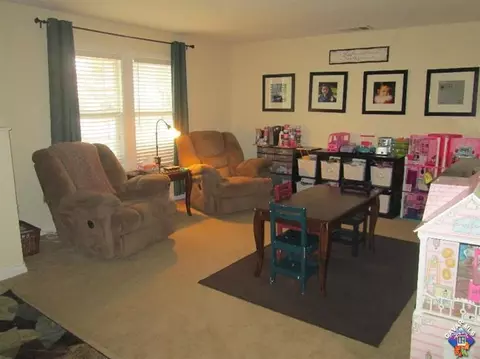 4615 Parton Ct, Lancaster, CA 93536 photo 5