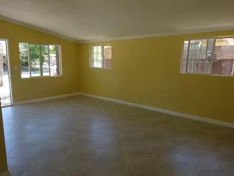 38521 Glenbush Ave, Palmdale, CA 93550 photo 2