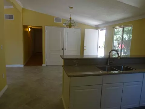 38521 Glenbush Ave, Palmdale, CA 93550 photo 5