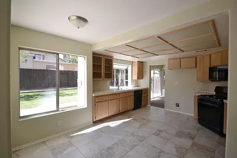 1616 Silvia Ave, Lancaster, CA 93535 photo 6