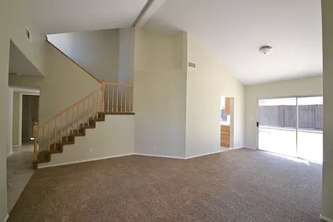 1616 Silvia Ave, Lancaster, CA 93535 photo 2