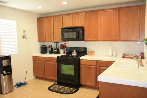 43536 Hampton St, Lancaster, CA 93536 photo 5