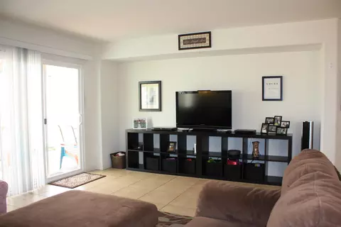 43536 Hampton St, Lancaster, CA 93536 photo 8