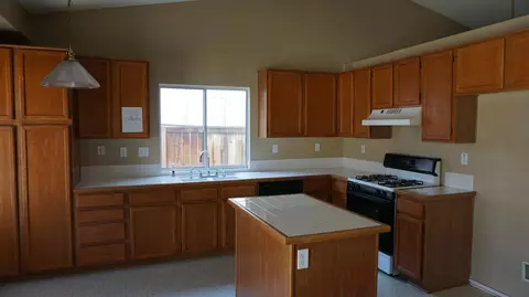 6322 Prairie Ct, Lancaster, CA 93536 photo 6