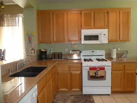 1620 Sutherland St, Lancaster, CA 93534 photo 5