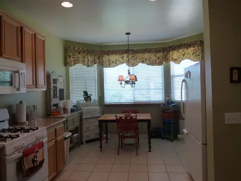1620 Sutherland St, Lancaster, CA 93534 photo 6
