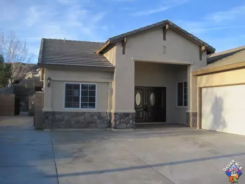 3944 Grandview Dr, Palmdale, CA 93551 photo 2