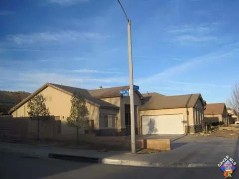 3944 Grandview Dr, Palmdale, CA 93551 photo 3