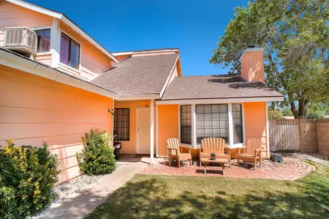 37604 Lemsford Ave, Palmdale, CA 93550 photo 2