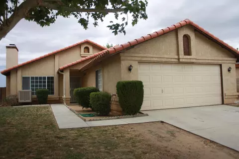 45308 18th St E, Lancaster, CA 93535 photo 2