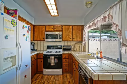 44228 8th St E, Lancaster, CA 93535 photo 5