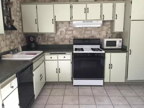 42925 23rd St W, Lancaster, CA 93536 photo 3