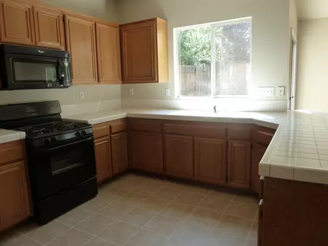 44107 Sunmist Ct, Lancaster, CA 93535 photo 10